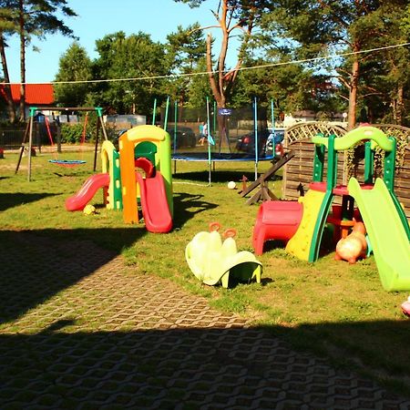 Ferienhaus Holiday Home Domki Raj Jaroslawiec Ngoại thất bức ảnh