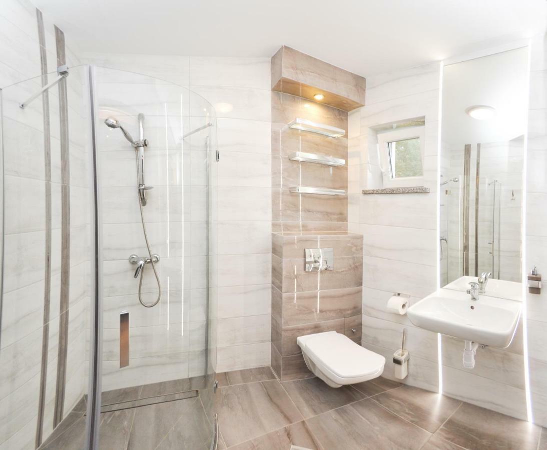 Ferienhaus Holiday Home Domki Raj Jaroslawiec Ngoại thất bức ảnh